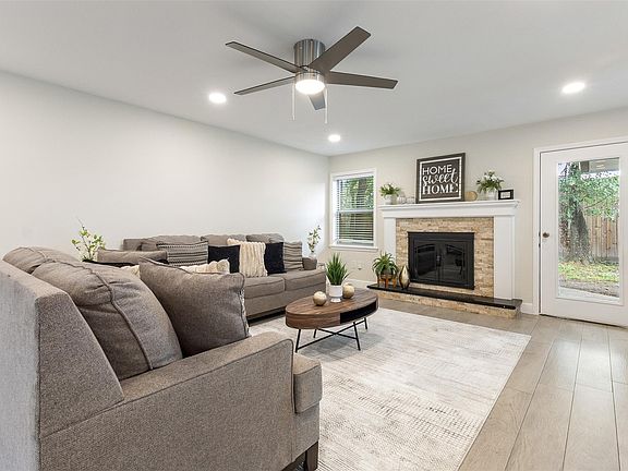 5th image of 10067 Briarwild Ln