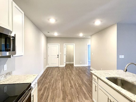 5th image of 456 English Commons Dr #14810454