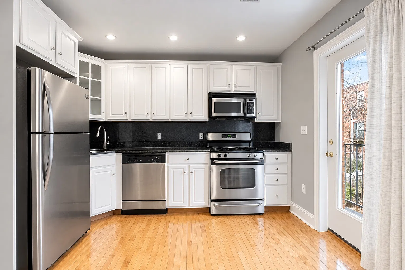 1 bed, 500 sqft, $2,700 — Photo 1