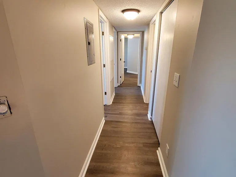 2258 Essex Dr #H — Photo 18