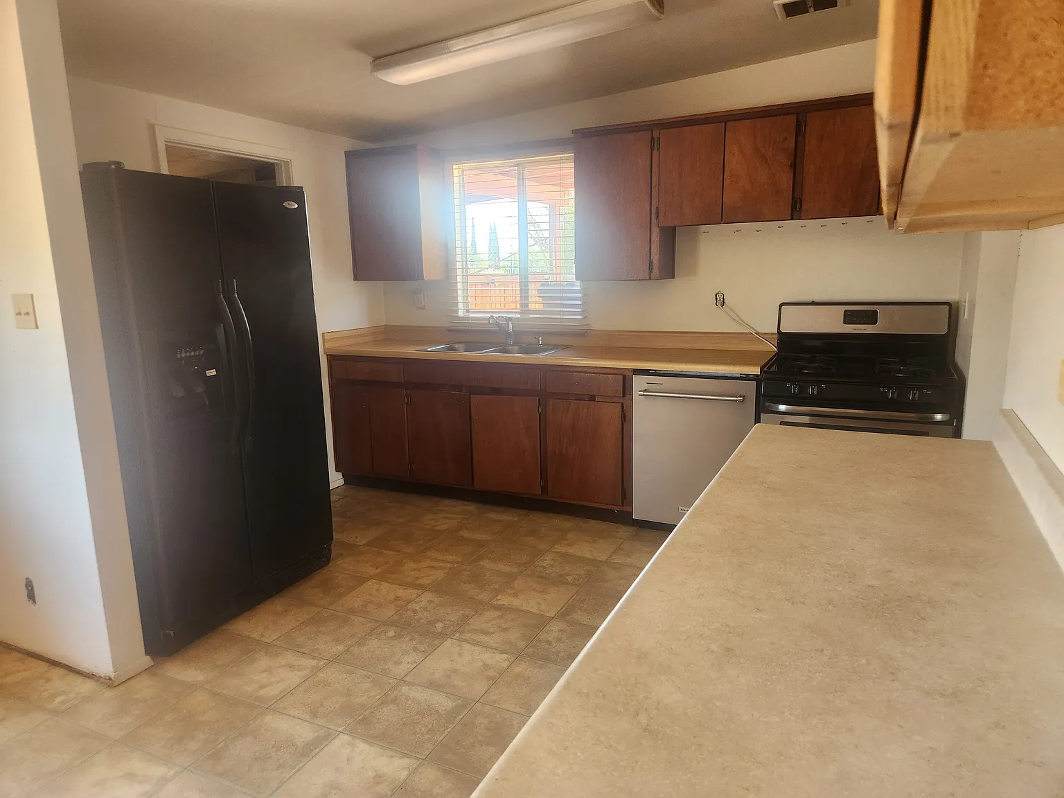 3 bed, 1158 sqft, $1,795 — Photo 4