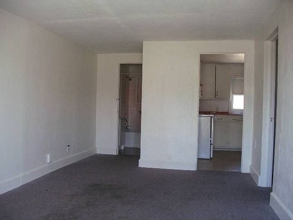 Right Vacant LR