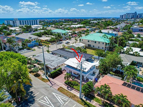 4th image of 221 Washingtonia Avenue