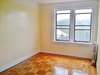 1st image of 25 Cumming St APT 4J