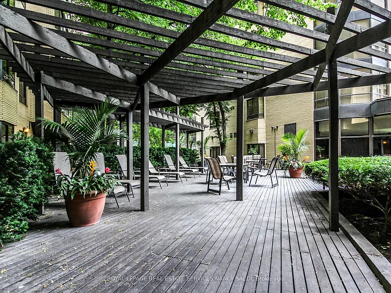 211 Saint Patrick St #Penthouse 6 — Photo 15