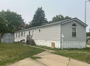 666 S Bluff St #818, South Beloit, IL 61080