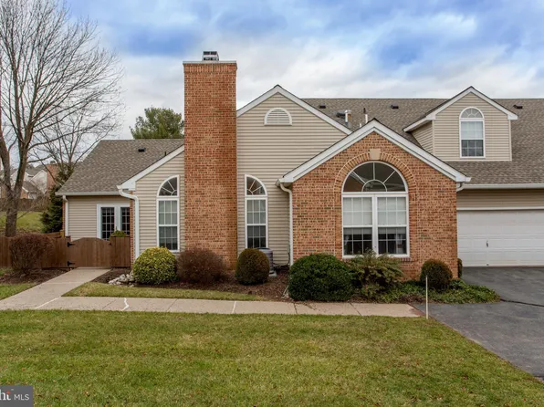 19 Woolsey Ct, Pennington, NJ 08534