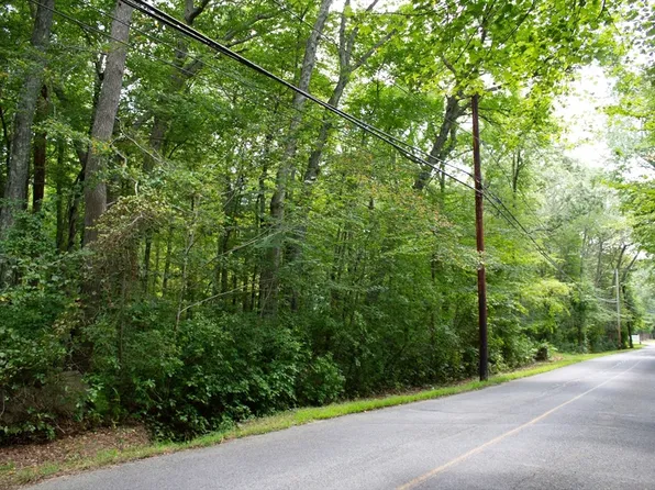 184 Bayview Avenue Grinnell St, Berkley, MA 02779