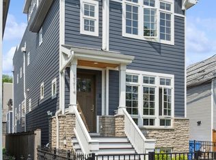 2214 W Melrose St, Chicago, IL 60618