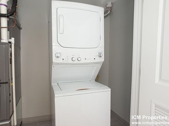 3rd image of 4409 N Seeley Ave #10B
