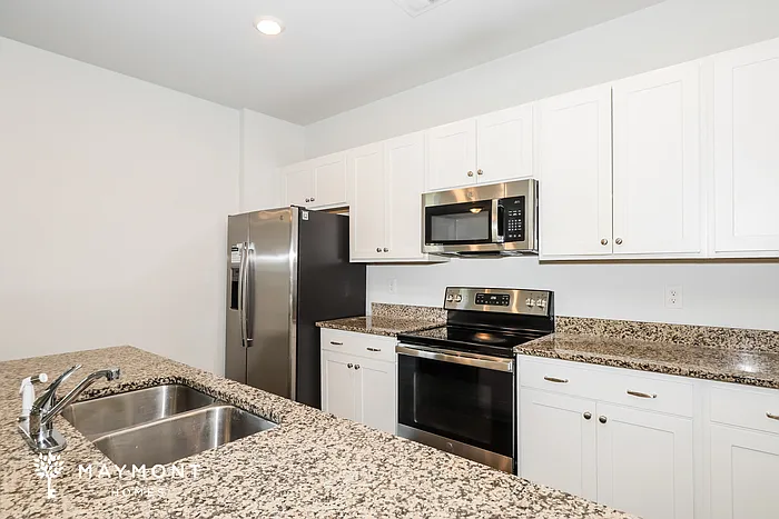 360 Augustine Dr — Photo 7