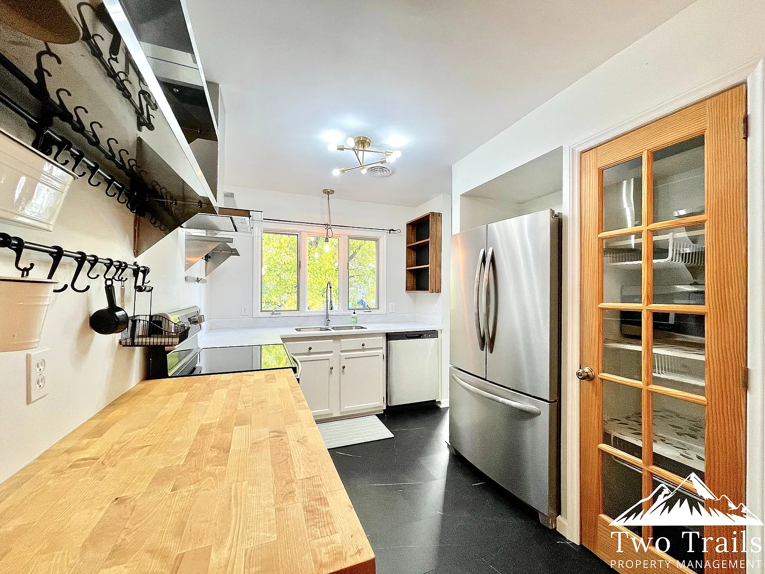 2 bed, 1216 sqft, $1,675 — Photo 4