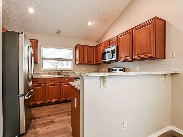 1029 Beckstrom Dr — Photo 8