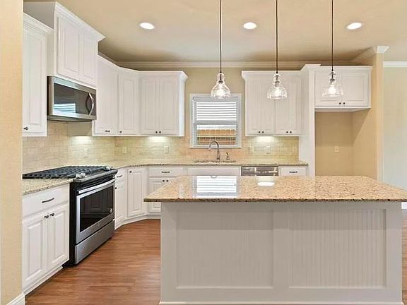 4th image of 4005 High Creek Ct