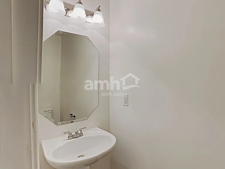 1504 Beaconcrest Cir — Photo 9