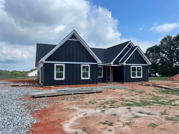 3813 Shady Grove Rd, Honea Path, SC 29654