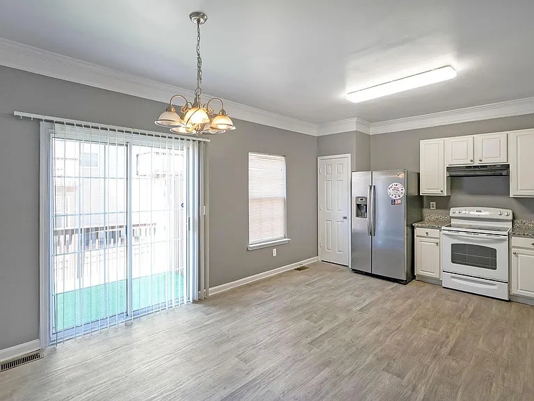 2217 Landing Walk Dr — Photo 7