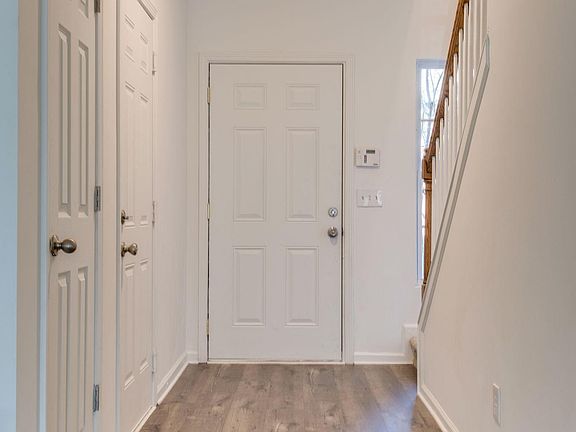 4th image of 1117 Thorncrest Rd