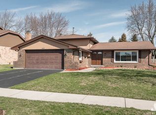 407 Sara Ave, Lemont, IL 60439