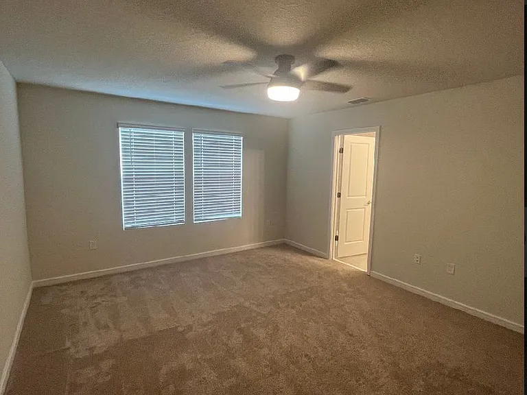 3074 Green Park Dr — Photo 2