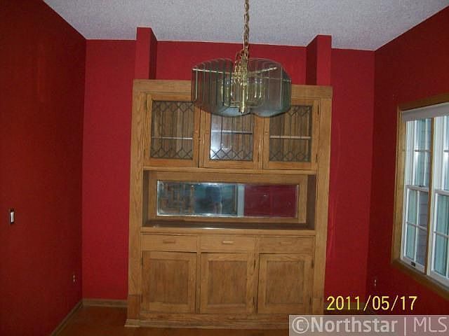 2nd image of 2230 Oak Glen Cres