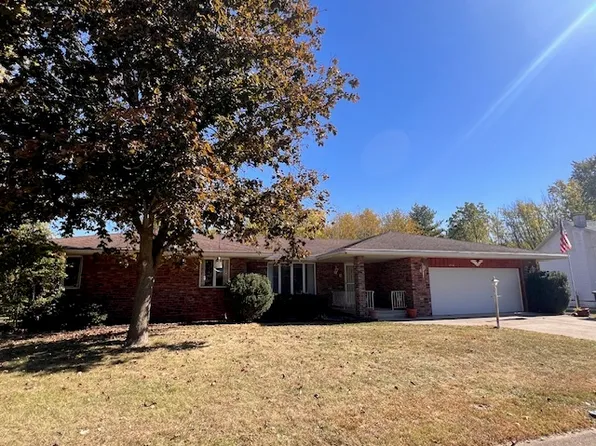 1210 S Quincy St, Clinton, IL 61727