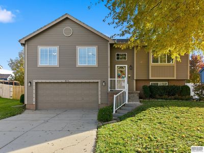 813 Clearwater Dr, Papillion, NE, 68046