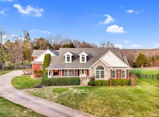 137 Ridgecrest Ct, Shepherdsville, KY 40165