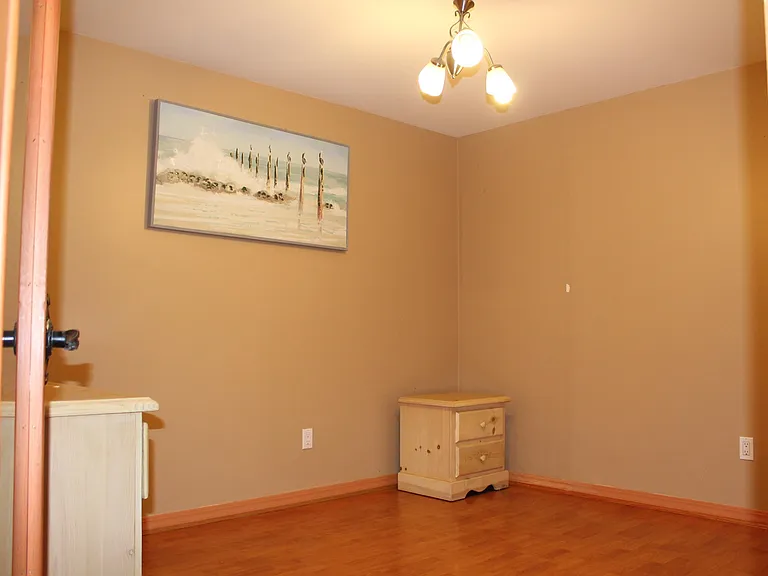 4792 Ridgelawn Dr — Photo 10