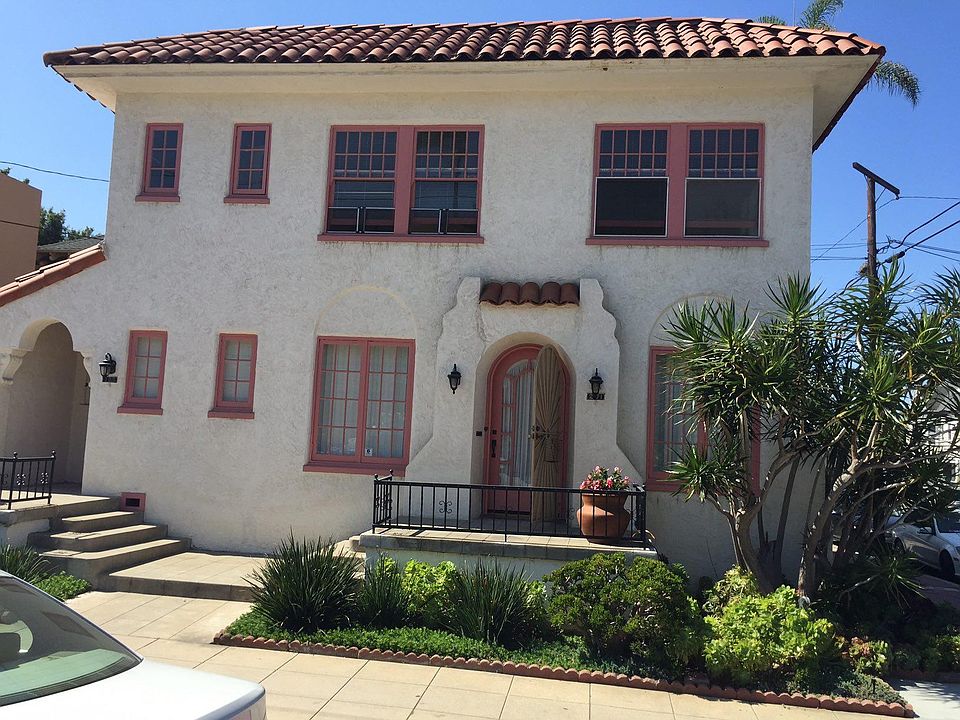1st image of 203 Kalmia St