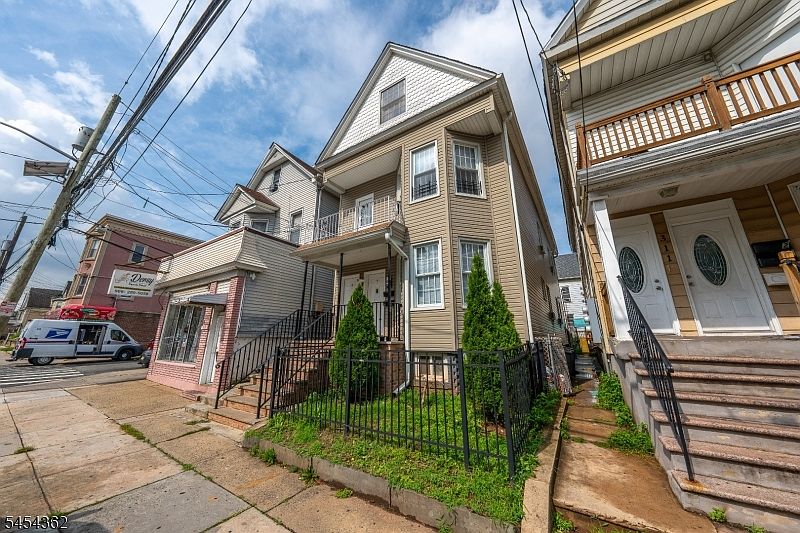 1st image of 313 Washington Ave
