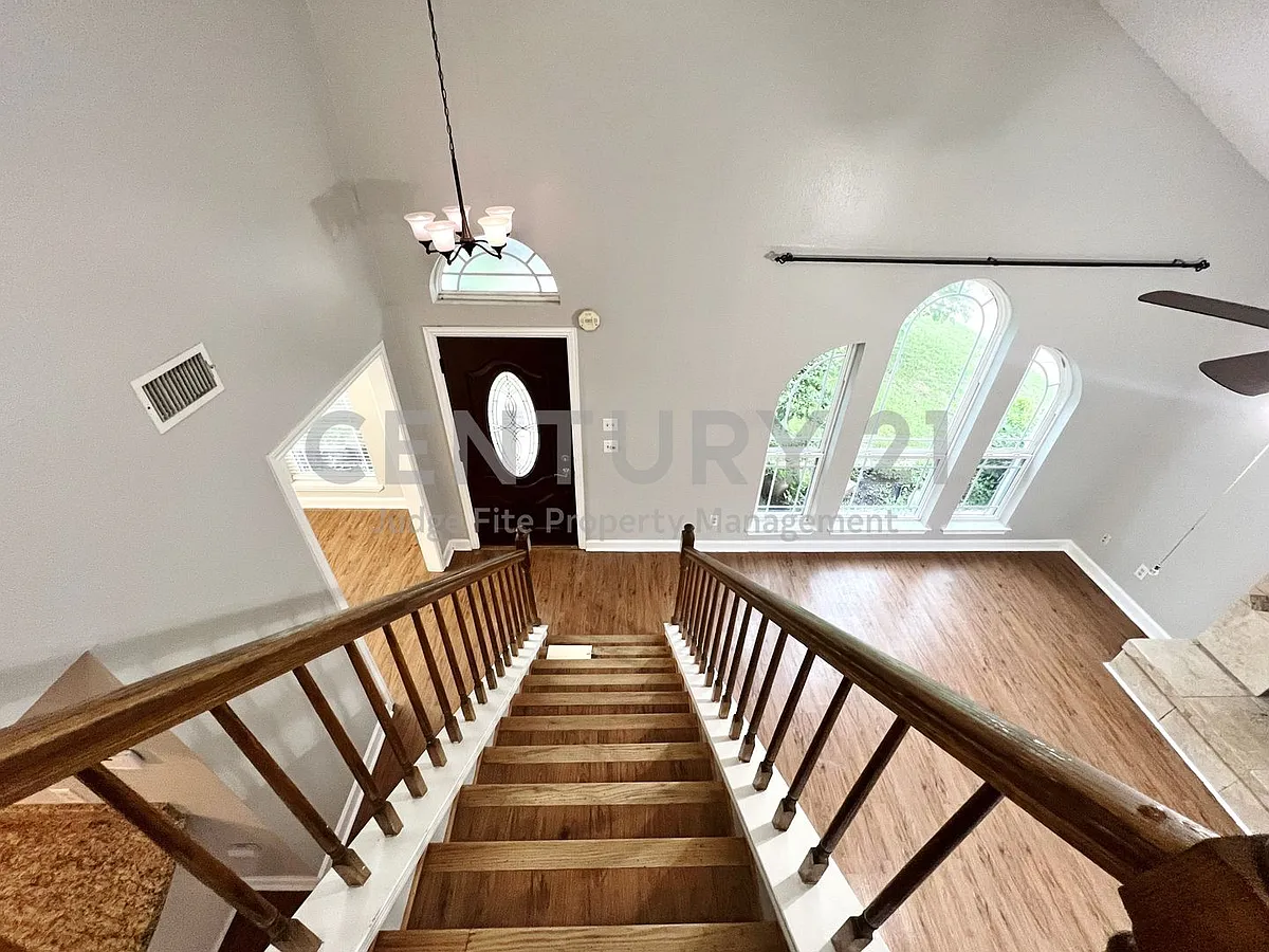 Building Photo - 4460 Junction Dr