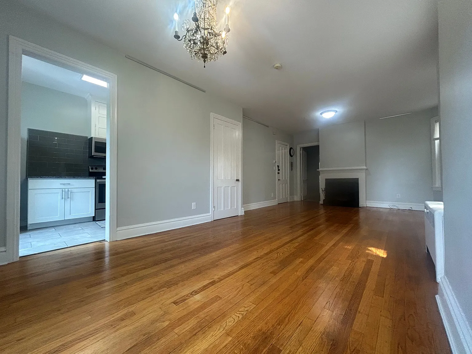 2 bed, 1.0 bath, $1,950 — Photo 2