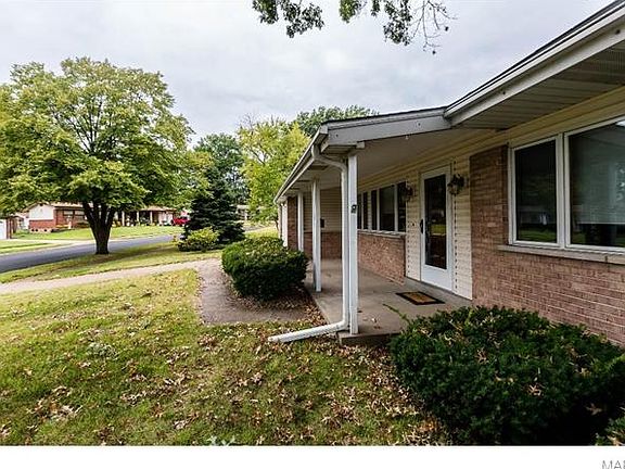 3rd image of 1520 Hollywood Ln