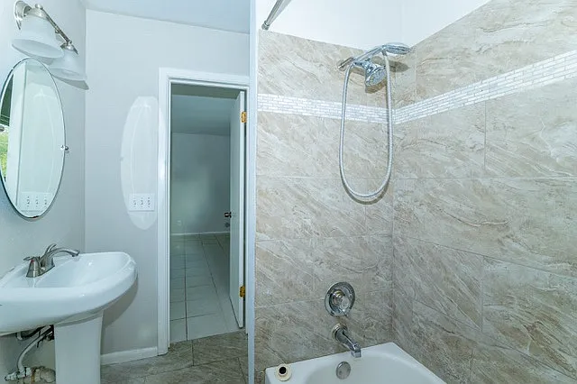 402 Blakeley Dr — Photo 20