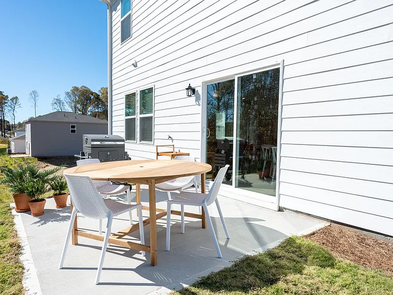 Beacon Lake Lanier — Photo 16