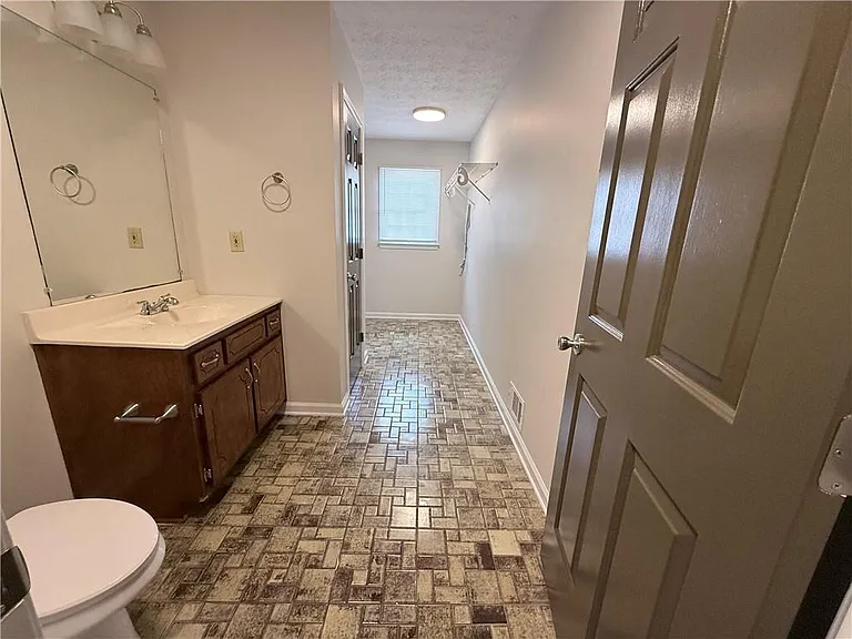 40 Salem Rdg — Photo 17