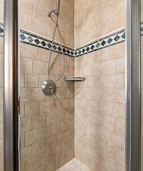 1112 S Highland Ave — Photo 25