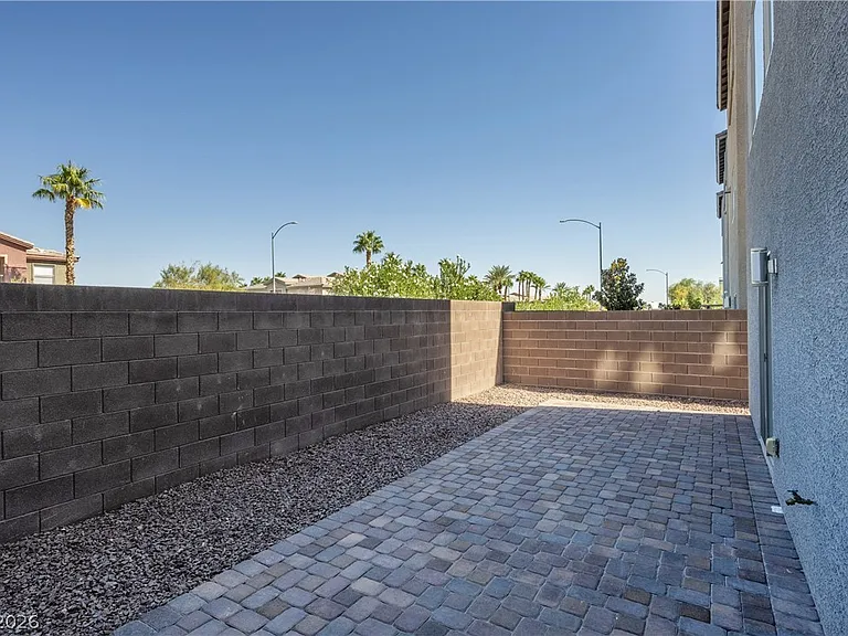 8040 Carpenter Creek Ave — Photo 21
