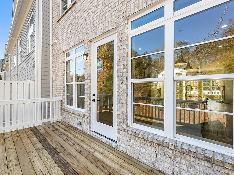 2035 Parkside Ln — Photo 22