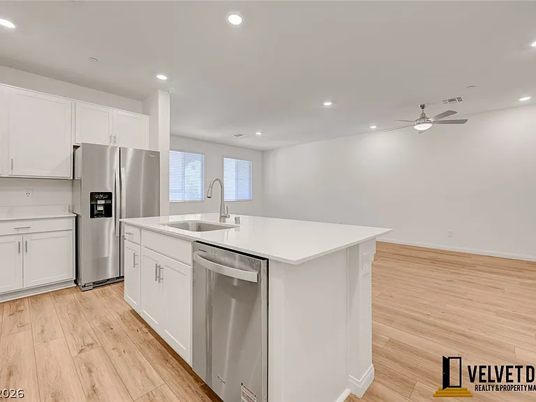 2725 Luzzi Walk — Photo 9