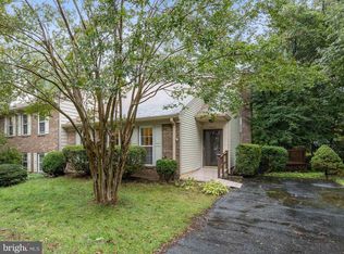 9947 Hemlock Woods Ln, Burke, VA 22015