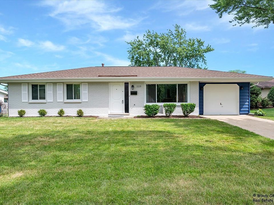 1st image of 225 Serenade Ct