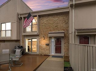 786 Oak Brook Ridge Dr, Rochester, MI 48307