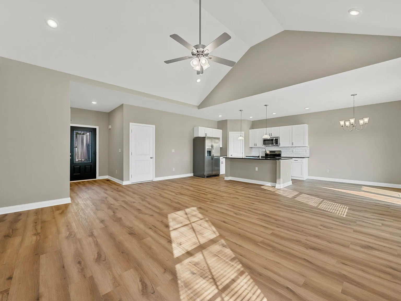 4 bed, 1631 sqft, $1,950 — Photo 4