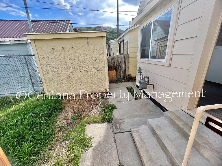 521 Birch St — Photo 19