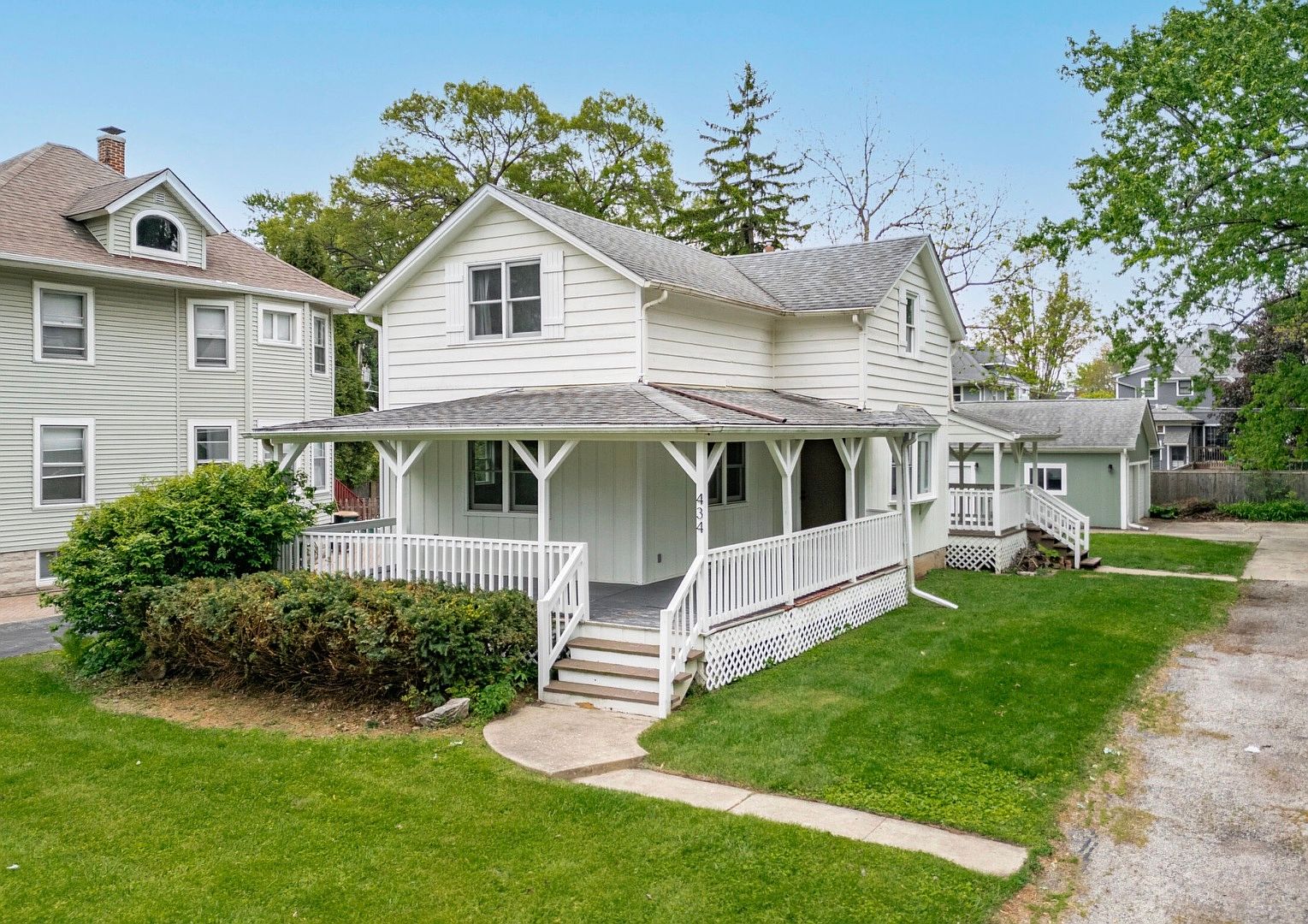434 E Washington St, West Chicago, IL 60185 | MLS #12648127 | Zillow