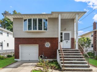 32 Madison Avenue, Franklin Square, NY 11010