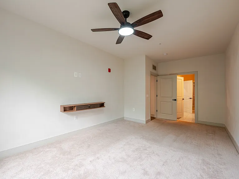 102 Saint Ives Pl #105 — Photo 22