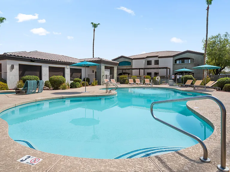 Palm Court Apartments — Photo 20